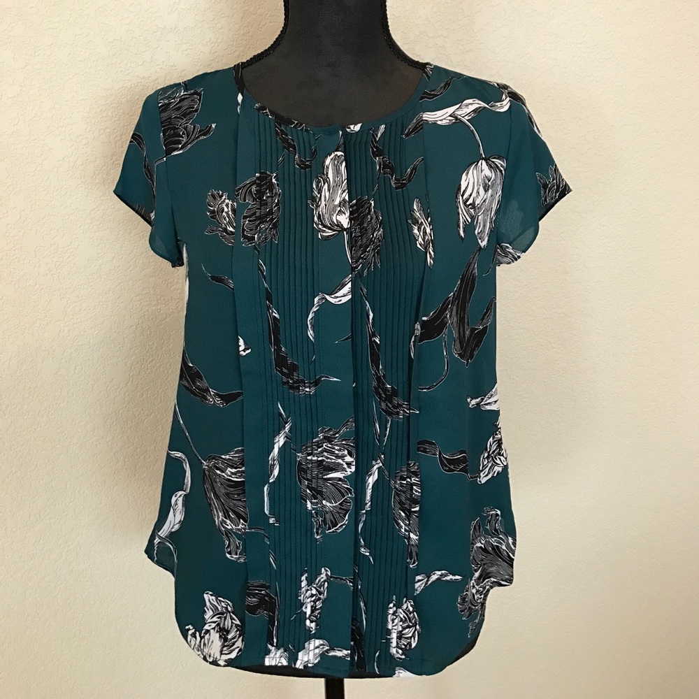 Pleated, short sleeved too